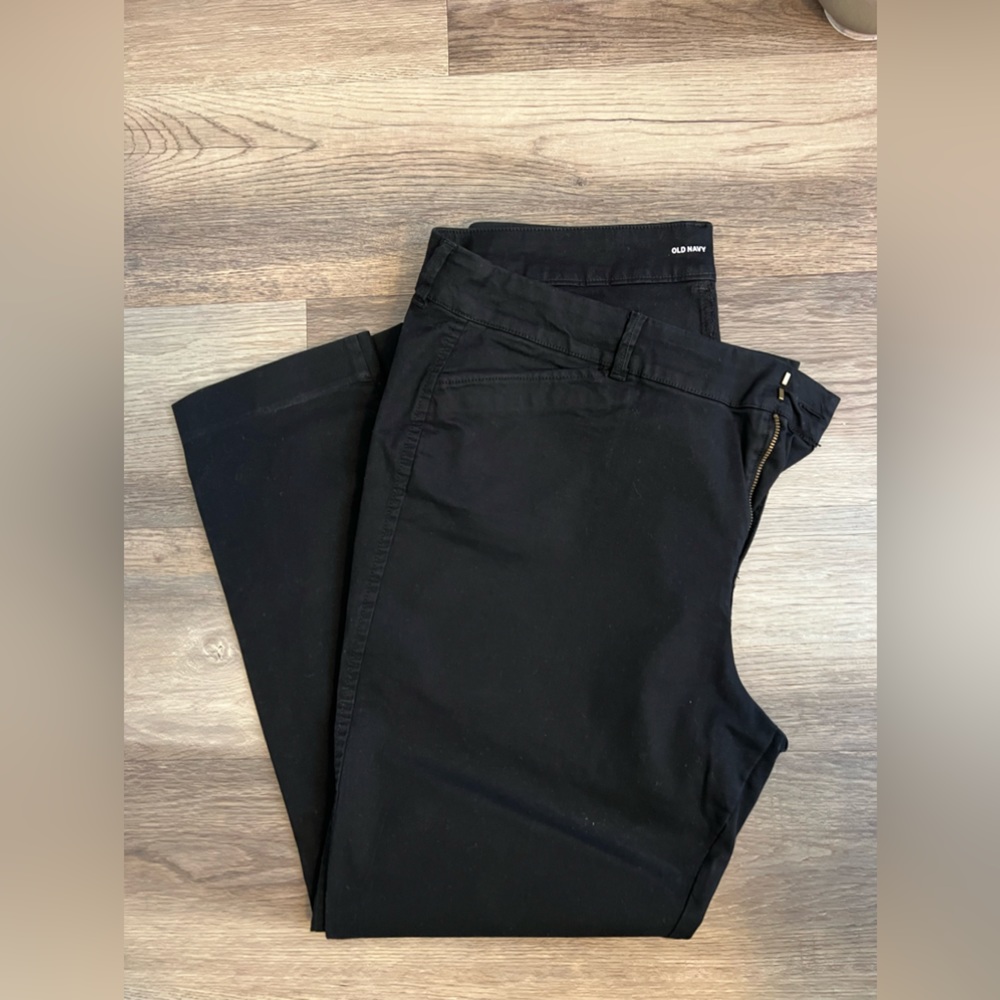 Old Navy black pixie pants